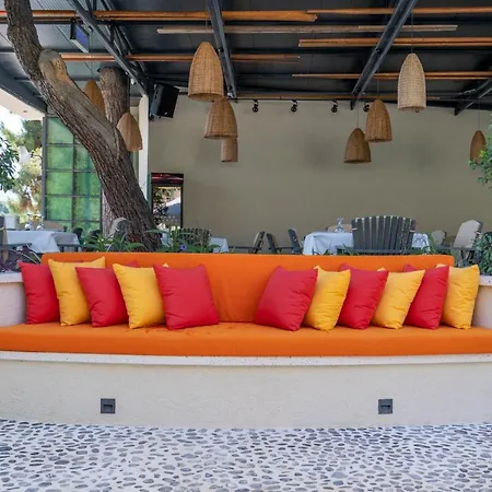 Alesta Yacht Szálloda