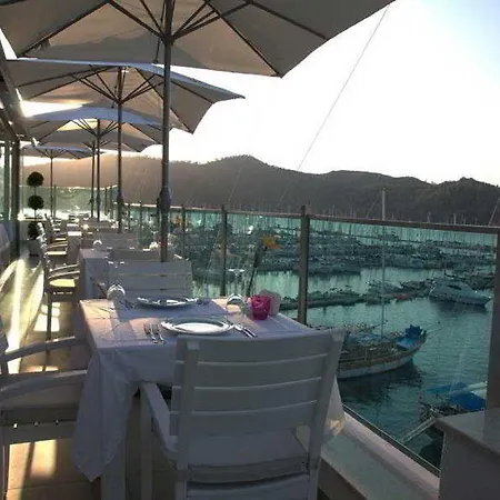 Alesta Yacht 4* Fethiye