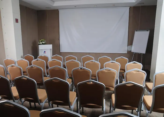 Alesta Yacht Hotel 4*