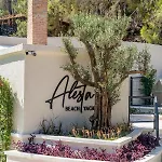 Alesta Yacht Hotel