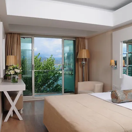 מלון Alesta Yacht