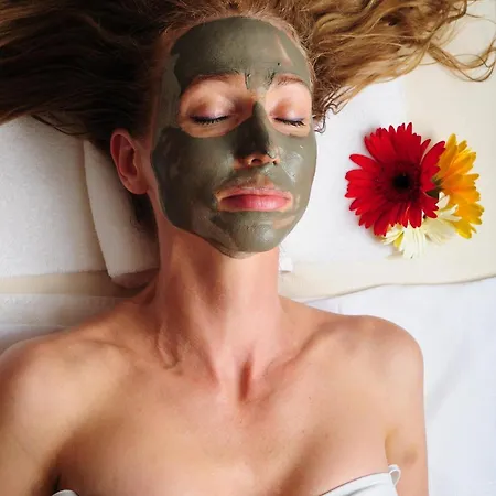 Alesta Yacht מלון 4*