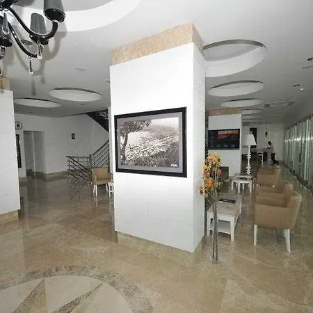 Alesta Yacht מלון פאטהיה