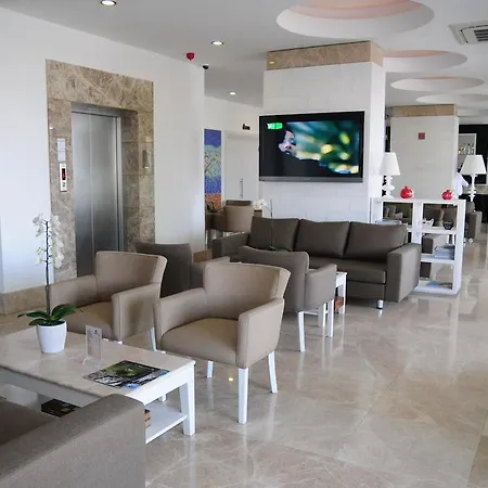 Alesta Yacht מלון פאטהיה