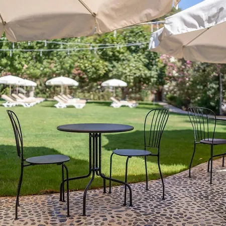 Alesta Yacht Otel 4*