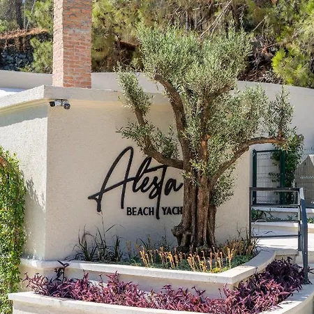 Alesta Yacht Отель
